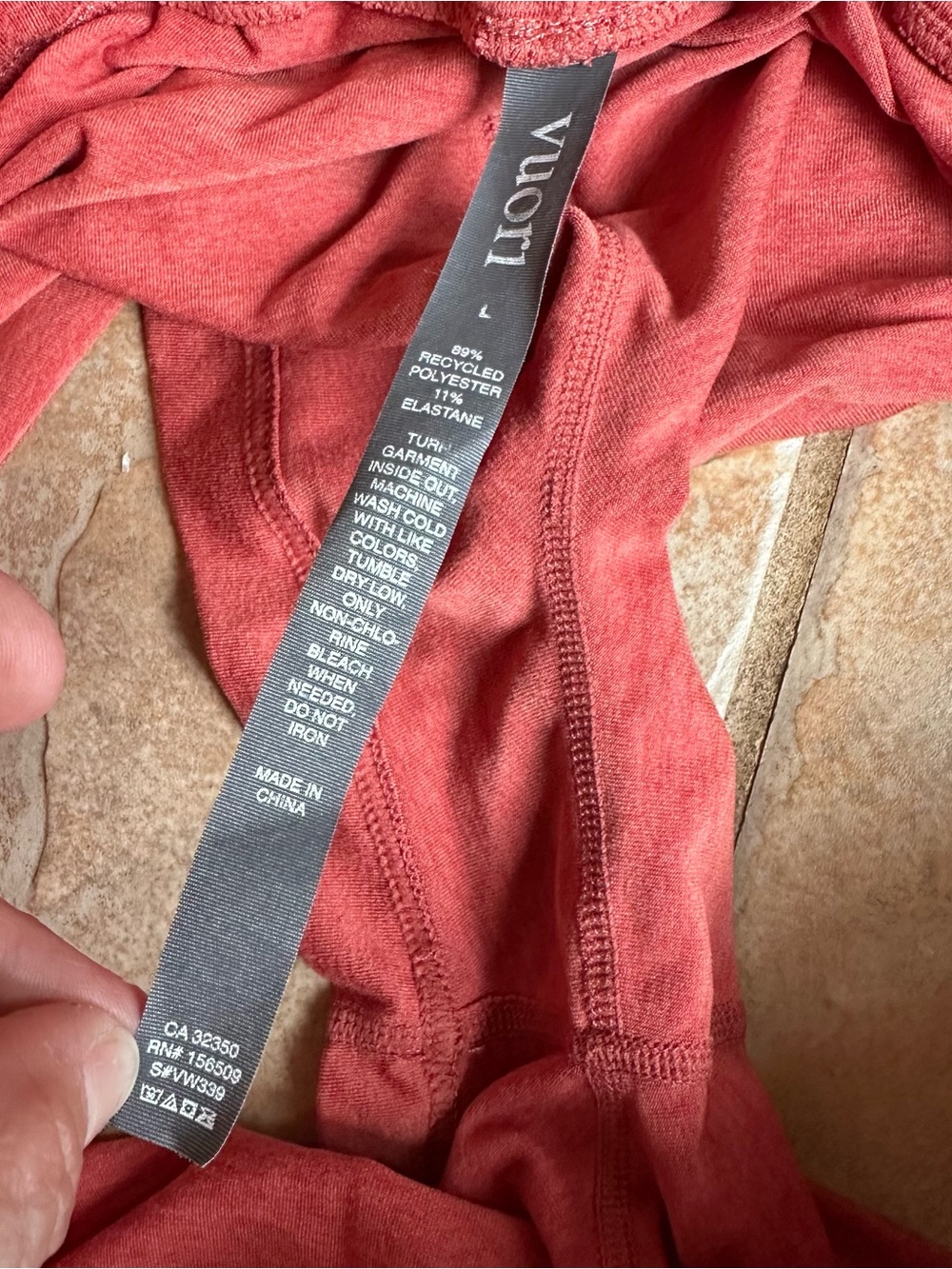 Vuori Halo Performance Short 2.0 Heather Red Orange VW339 - Picture 3 of 4